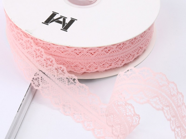 Лента  "Тонкое кружево" 2, нежно-персиковый, 30мм х 50ярд.
