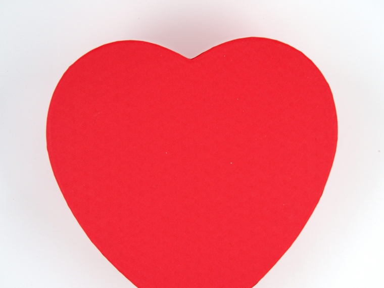 Коробка  Сердце A4  32.8X33X14cm  Цвет: красный